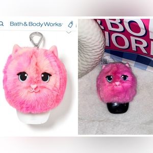 BATH AND BODY WORKS PINK KITTY POM POCKETBAC HOLDER